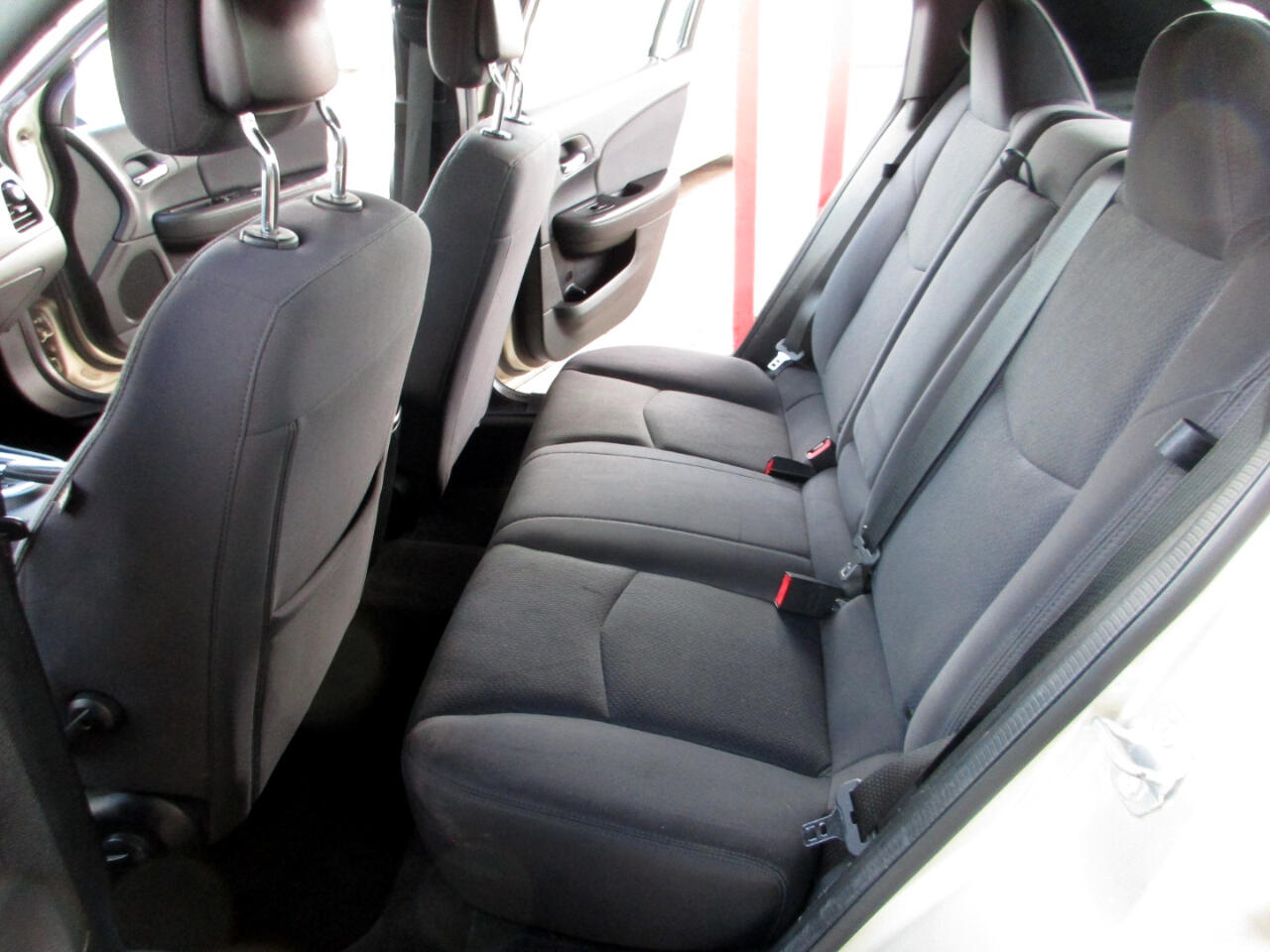 2013 Chrysler 200 LX photo 12