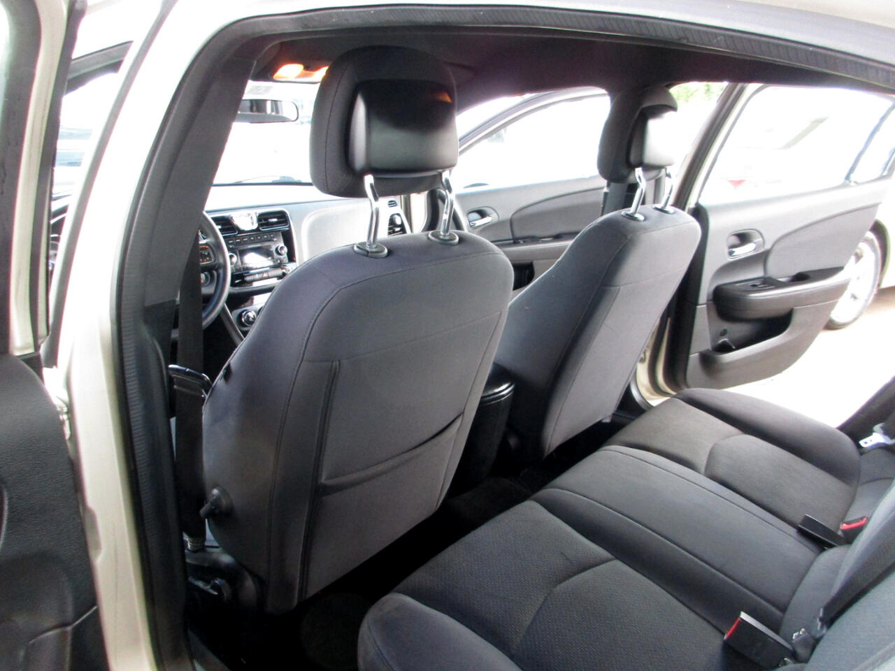 2013 Chrysler 200 LX photo 13
