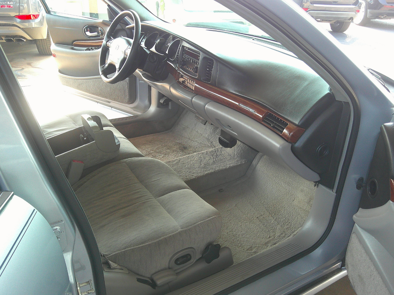 2005 Buick LeSabre Custom photo 3
