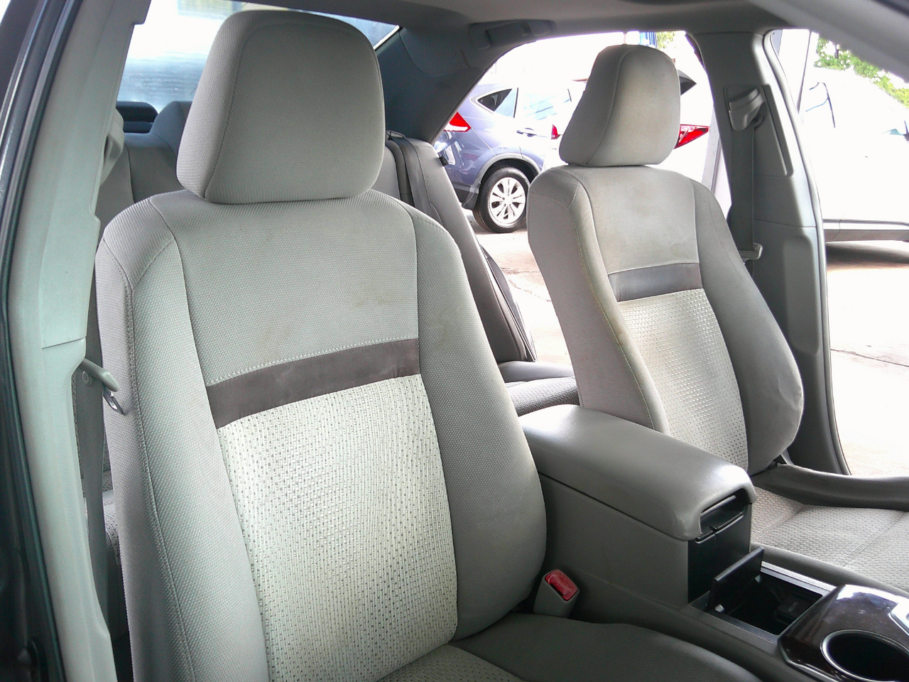 2012 Toyota Camry SE photo 5