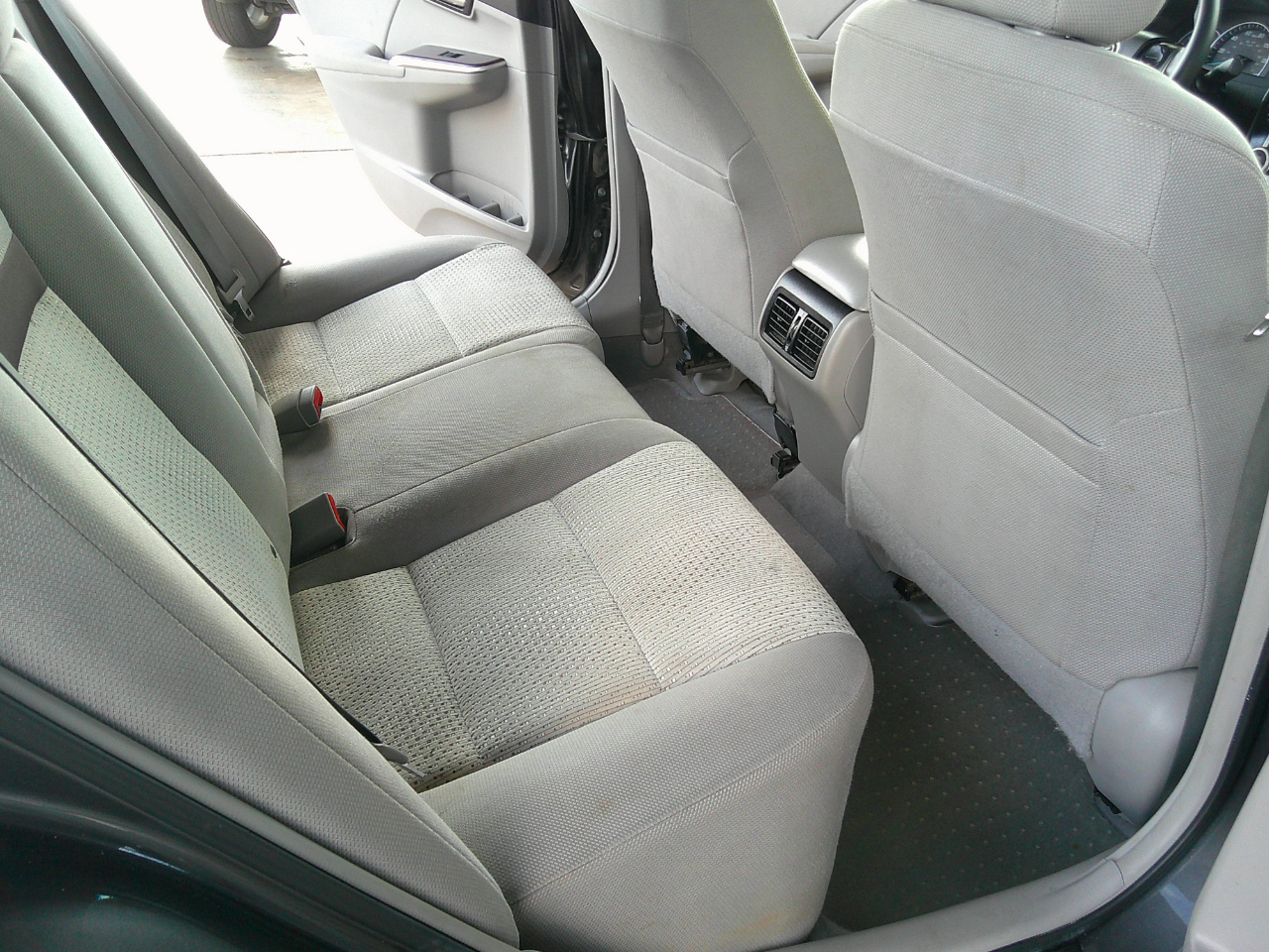 2012 Toyota Camry SE photo 7
