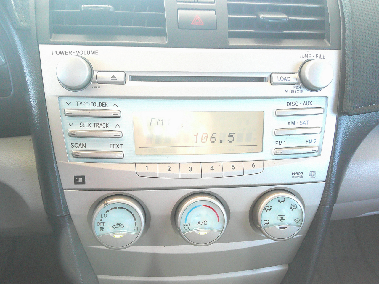 2007 Toyota Camry V6 XLE photo 12