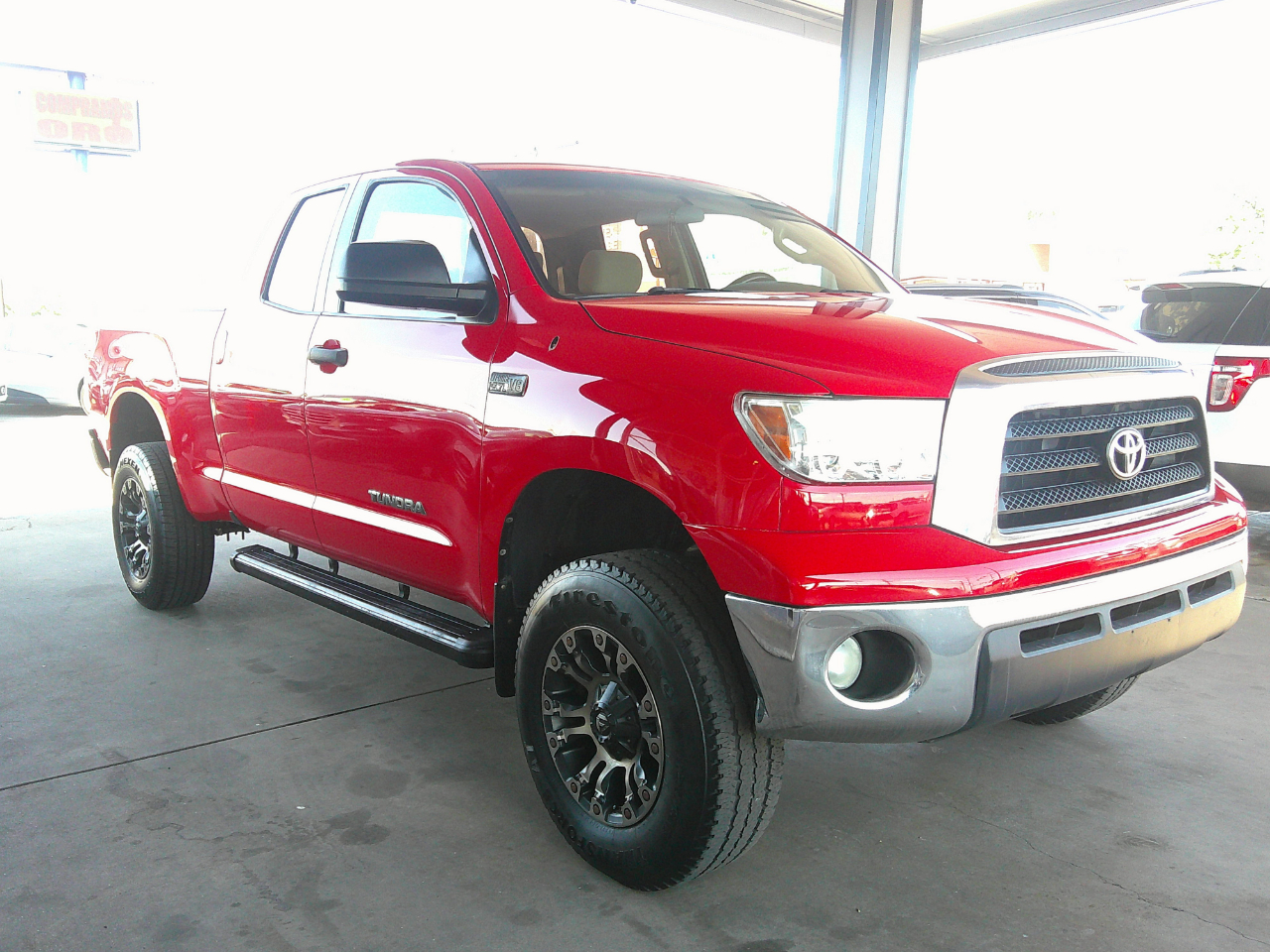 Toyota Tundra 2WD Truck Dbl 5.7L V8 6-Spd AT (Natl) 2009