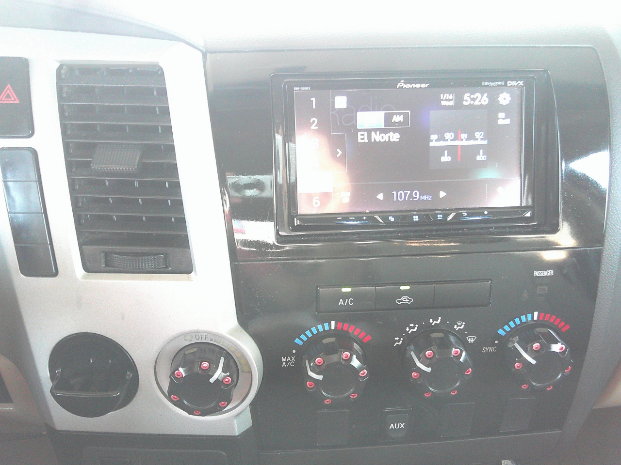 Toyota Tundra 2WD Truck Dbl 5.7L V8 6-Spd AT (Natl) 2009