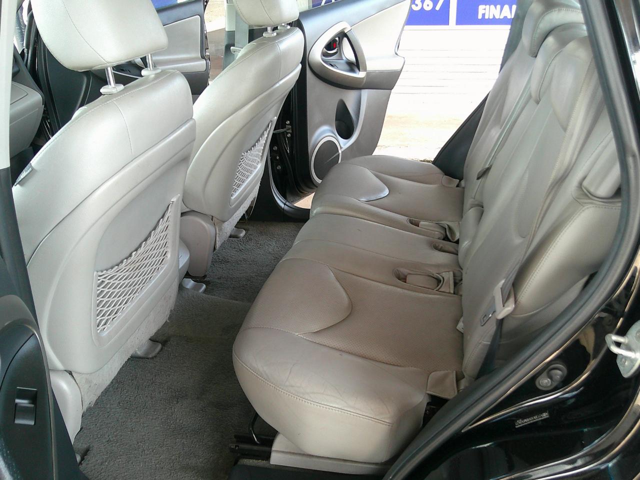 Toyota RAV4 4WD 4dr V6 5-Spd AT Ltd (Natl) 2011