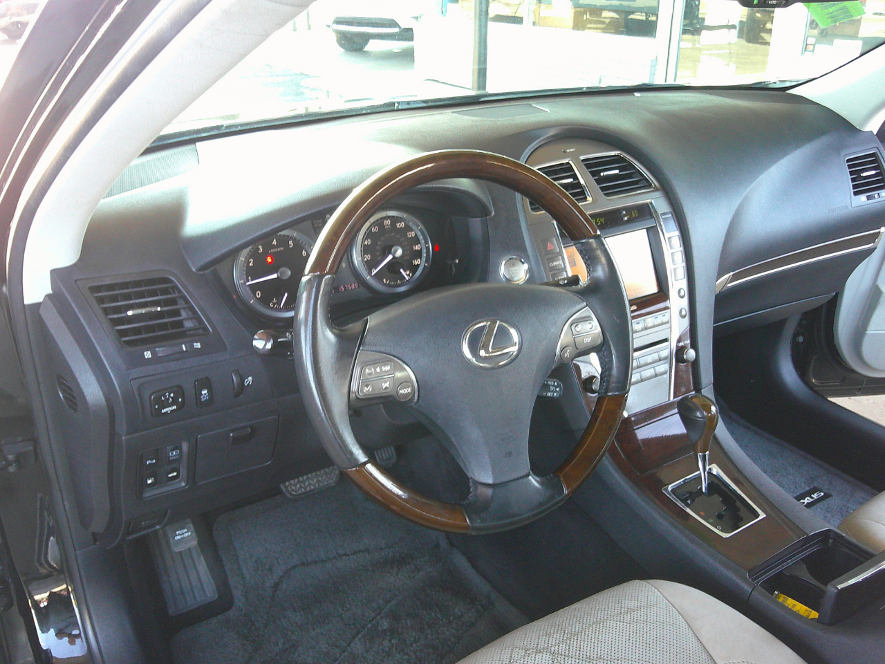 Lexus ES 350 4dr Sdn 2011 Lexus ES 350 4dr Sdn 2011