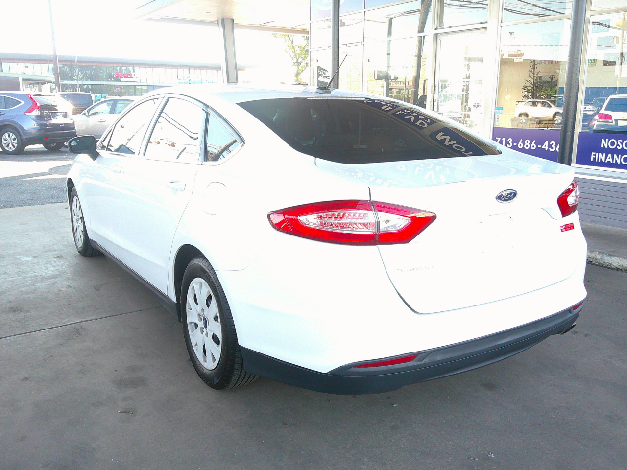 2014 Ford Fusion S photo 3