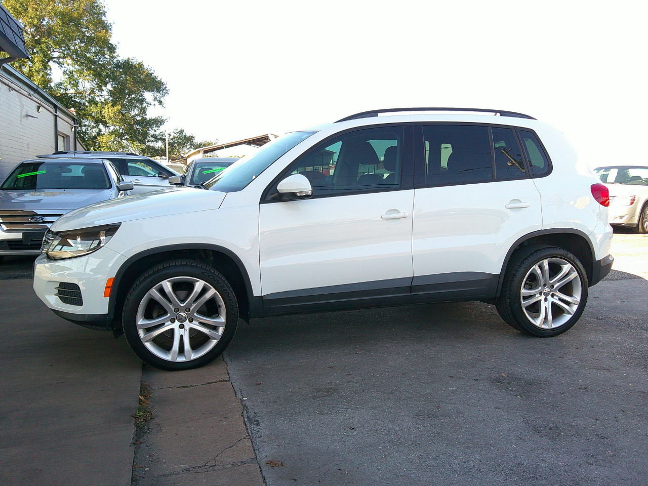 Volkswagen Tiguan 2WD 4dr Auto R-Line 2016