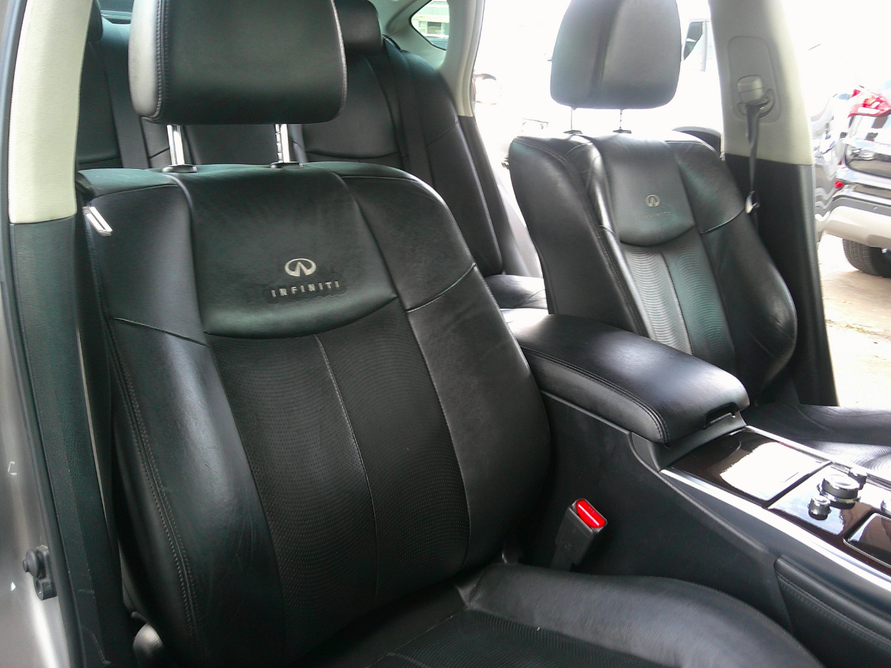 Infiniti M37 4dr Sdn RWD 2012