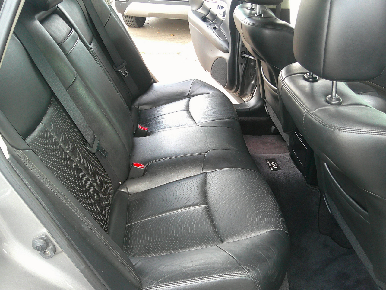 Infiniti M37 4dr Sdn RWD 2012