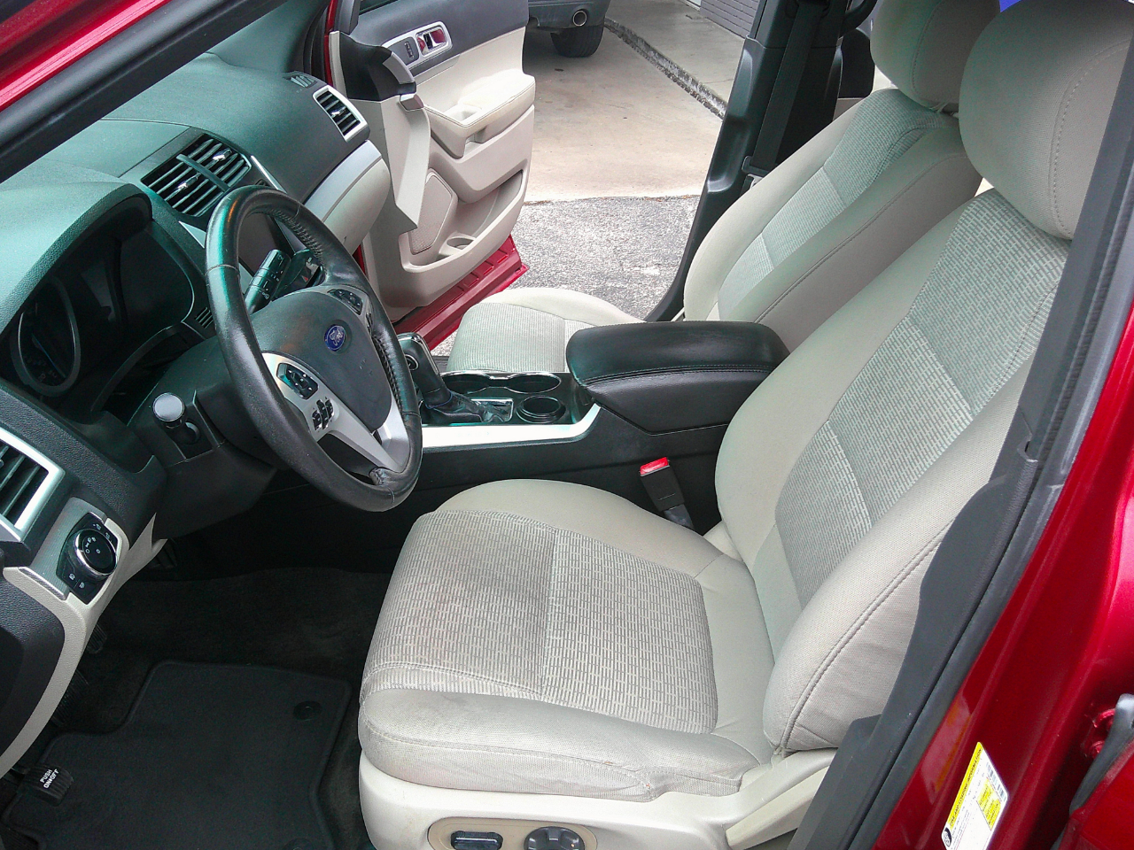 Ford Explorer FWD 4dr XLT 2015