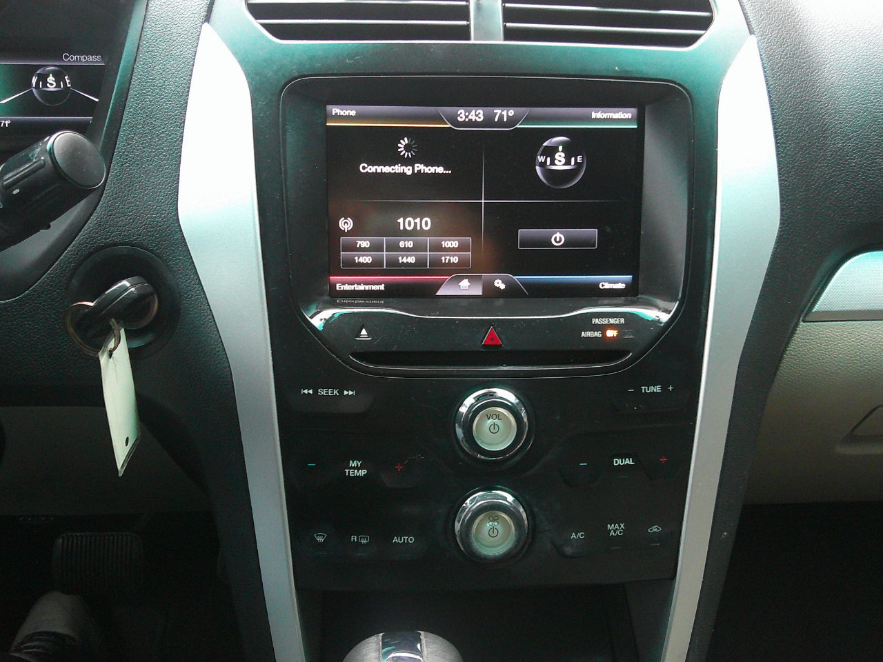 Ford Explorer FWD 4dr XLT 2015