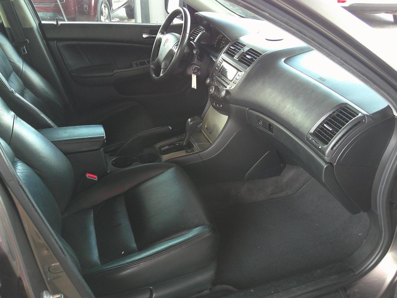 Honda Accord Sdn EX-L AT 2006