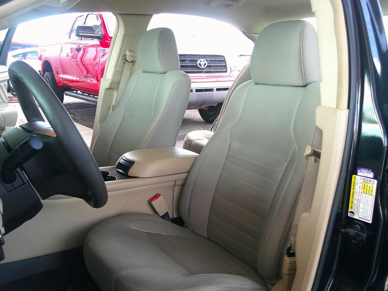 Ford Taurus 4dr Sdn SE FWD 2013