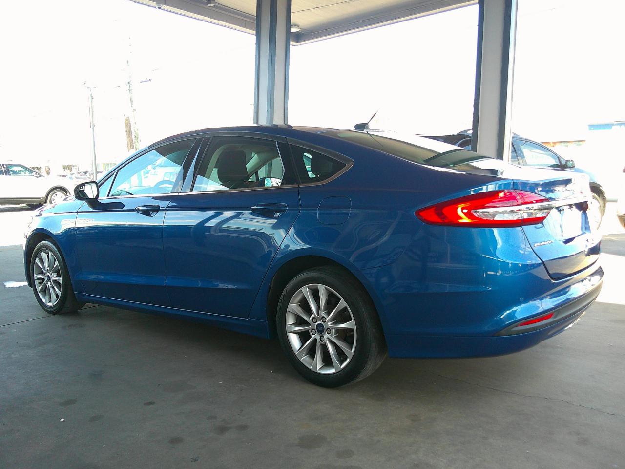 Ford Fusion SE FWD 2017