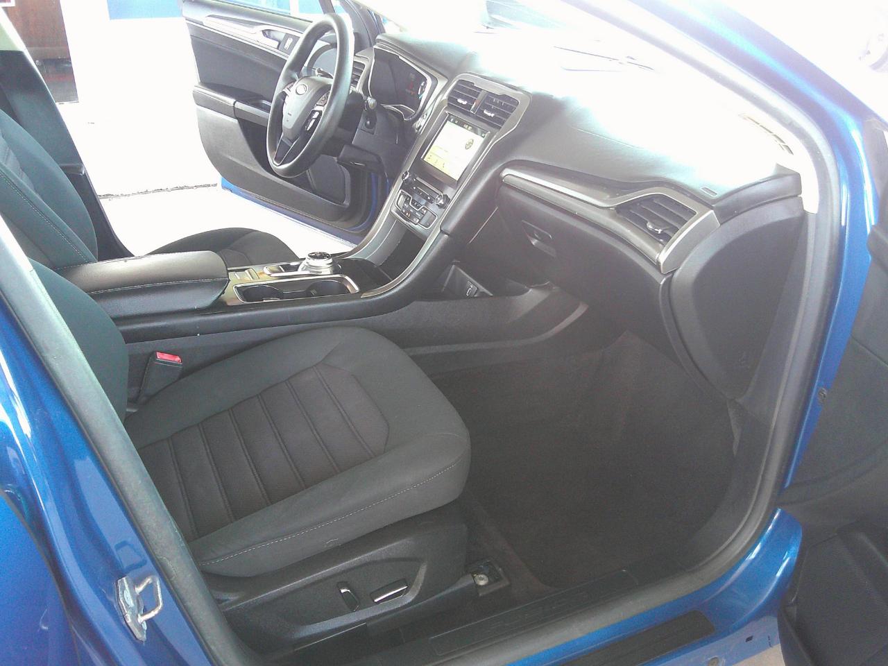 Ford Fusion SE FWD 2017