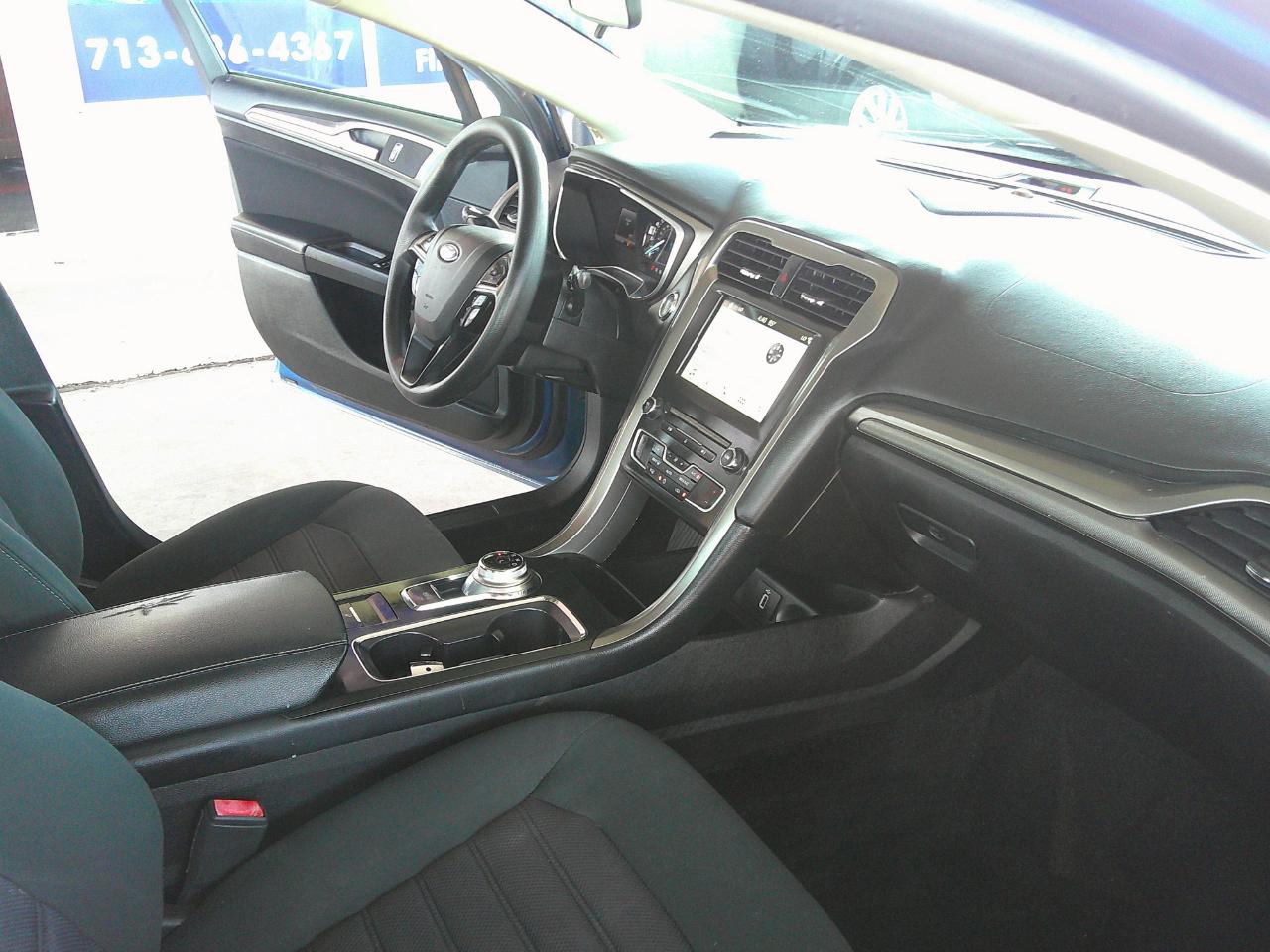 Ford Fusion SE FWD 2017