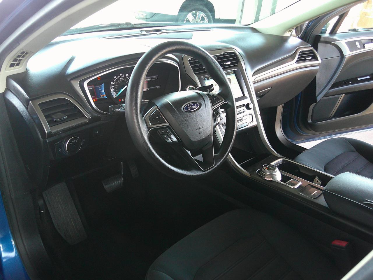 Ford Fusion SE FWD 2017