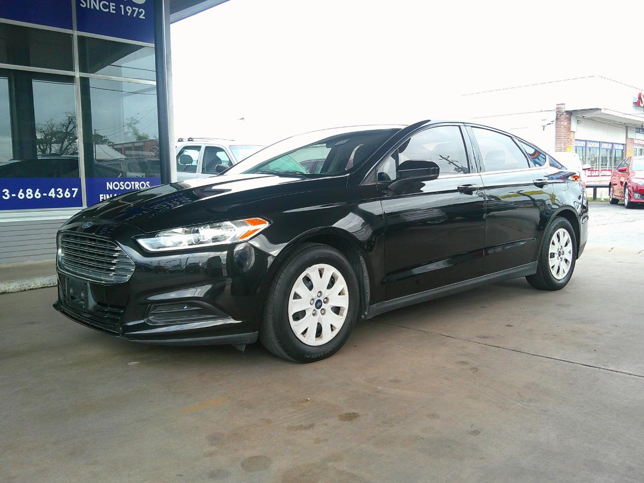 2014 Ford Fusion 4dr Sdn S FWD