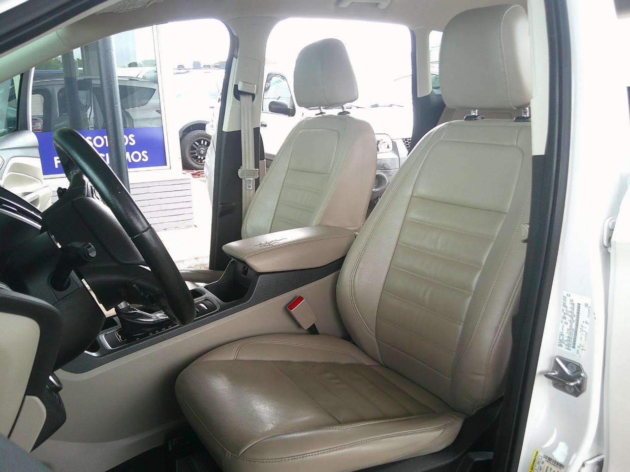 Ford Escape Titanium FWD 2017