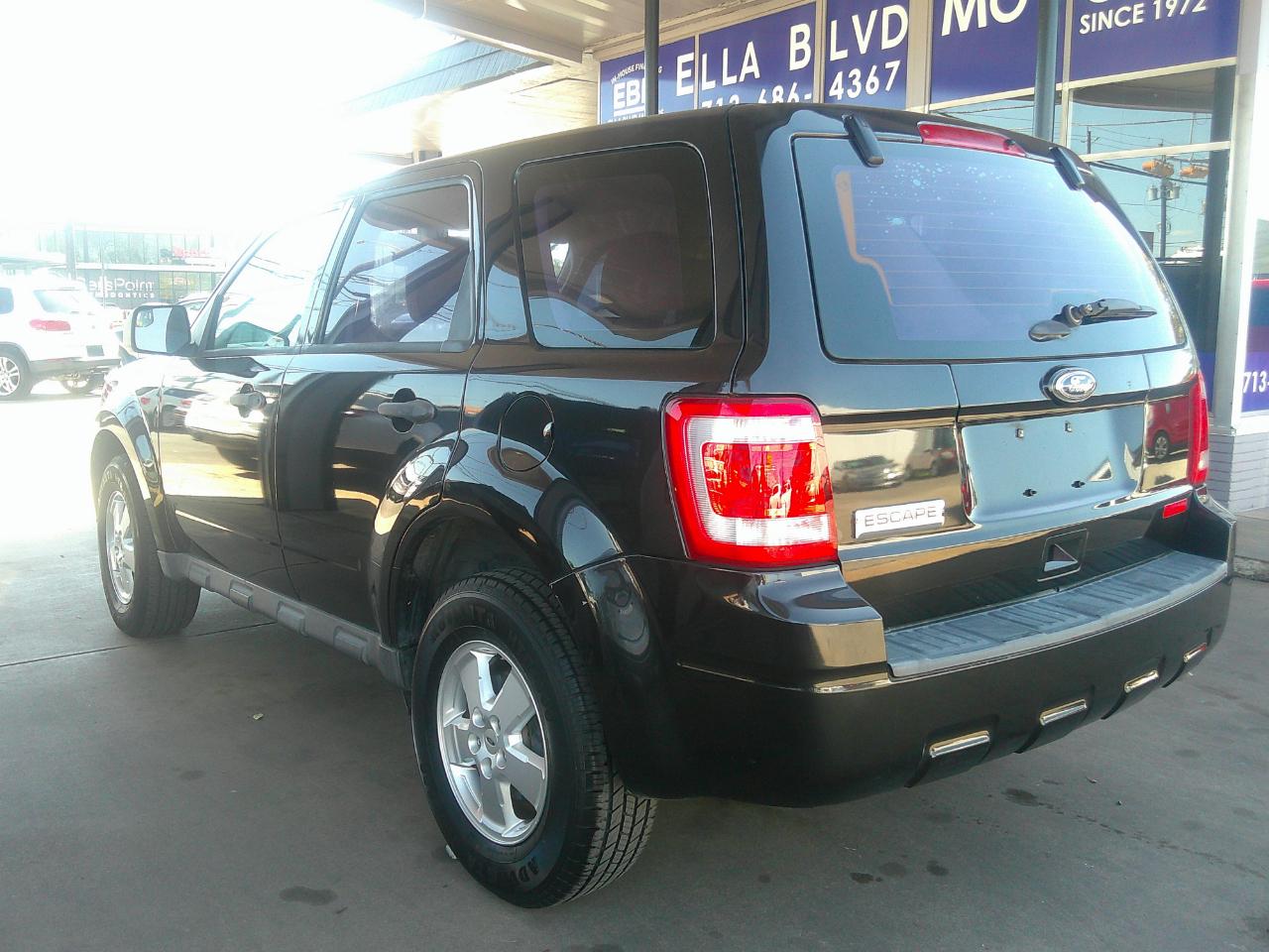 Ford Escape FWD 4dr XLS 2011
