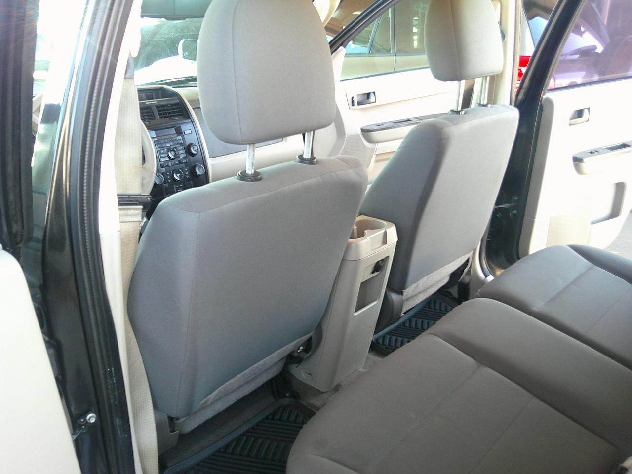 Ford Escape FWD 4dr XLS 2011