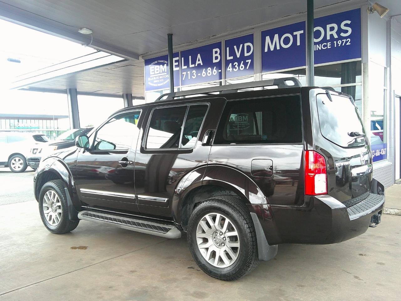 Nissan Pathfinder 2WD 4dr V6 LE 2012