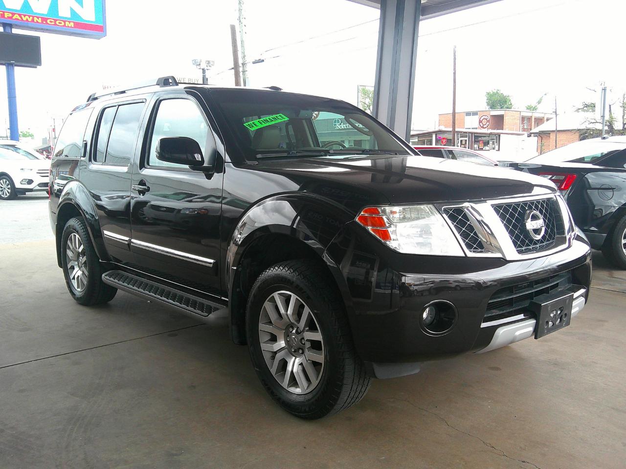 Nissan Pathfinder 2WD 4dr V6 LE 2012