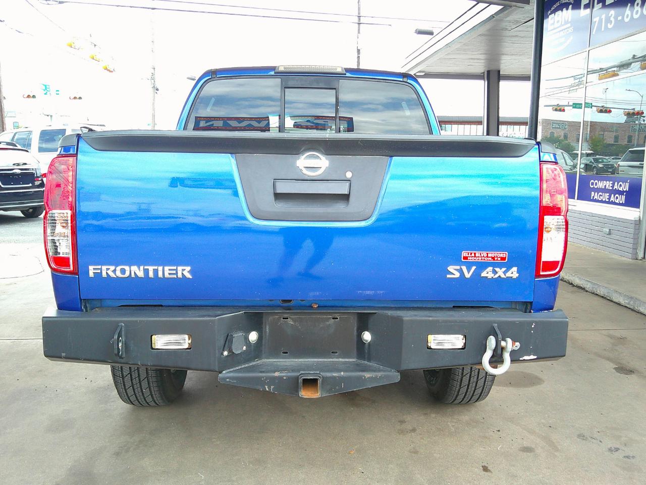 Nissan Frontier 4WD Crew Cab SWB Auto SV 2014