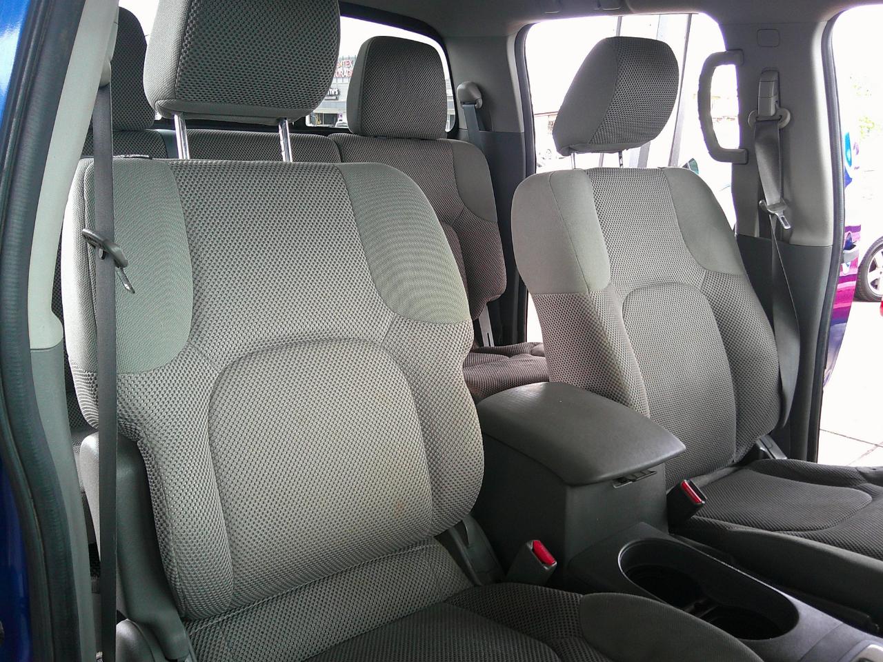 Nissan Frontier 4WD Crew Cab SWB Auto SV 2014
