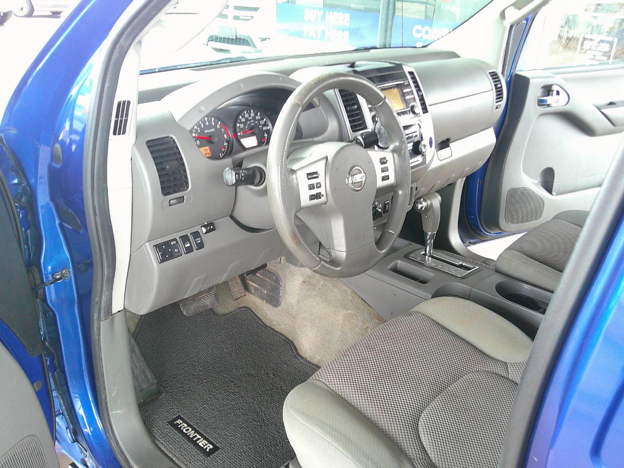 Nissan Frontier 4WD Crew Cab SWB Auto SV 2014
