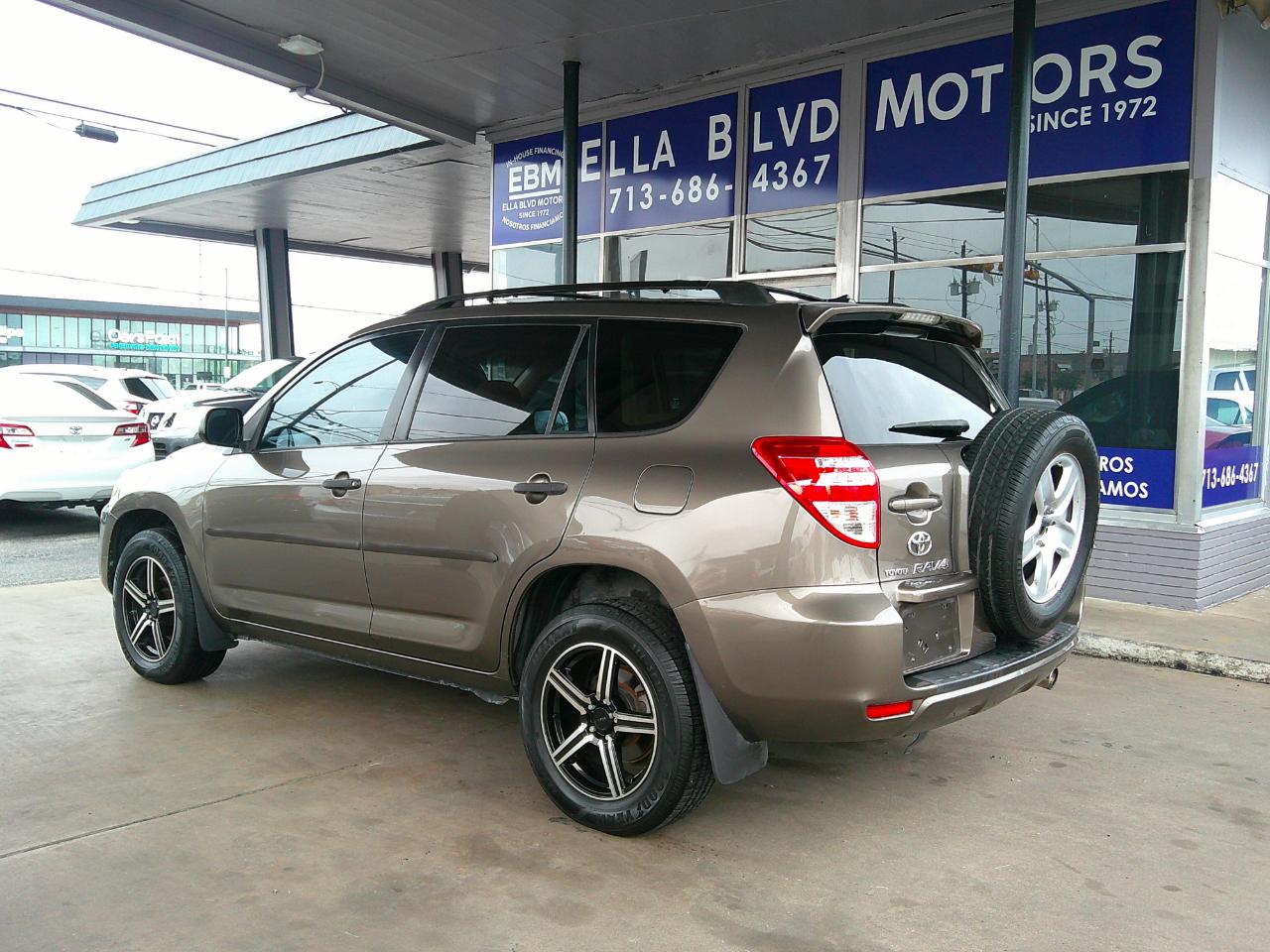 Toyota RAV4 FWD 4dr 4-cyl 4-Spd AT (Natl) 2009