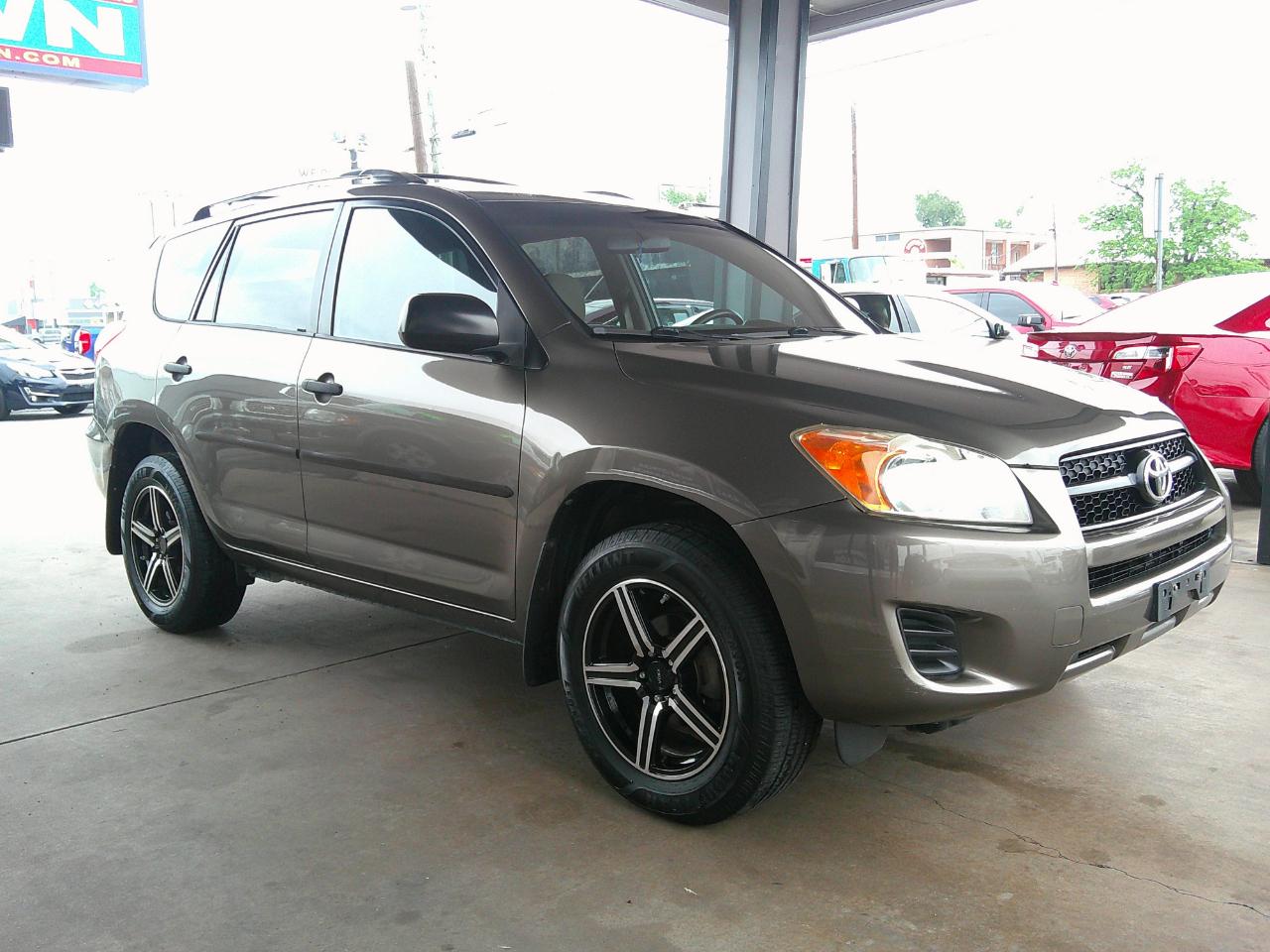 Toyota RAV4 FWD 4dr 4-cyl 4-Spd AT (Natl) 2009