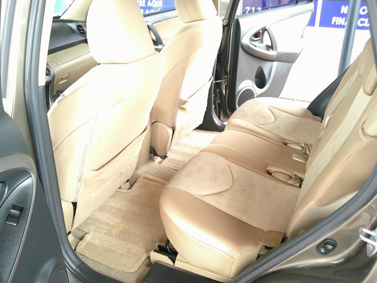 Toyota RAV4 FWD 4dr 4-cyl 4-Spd AT (Natl) 2009