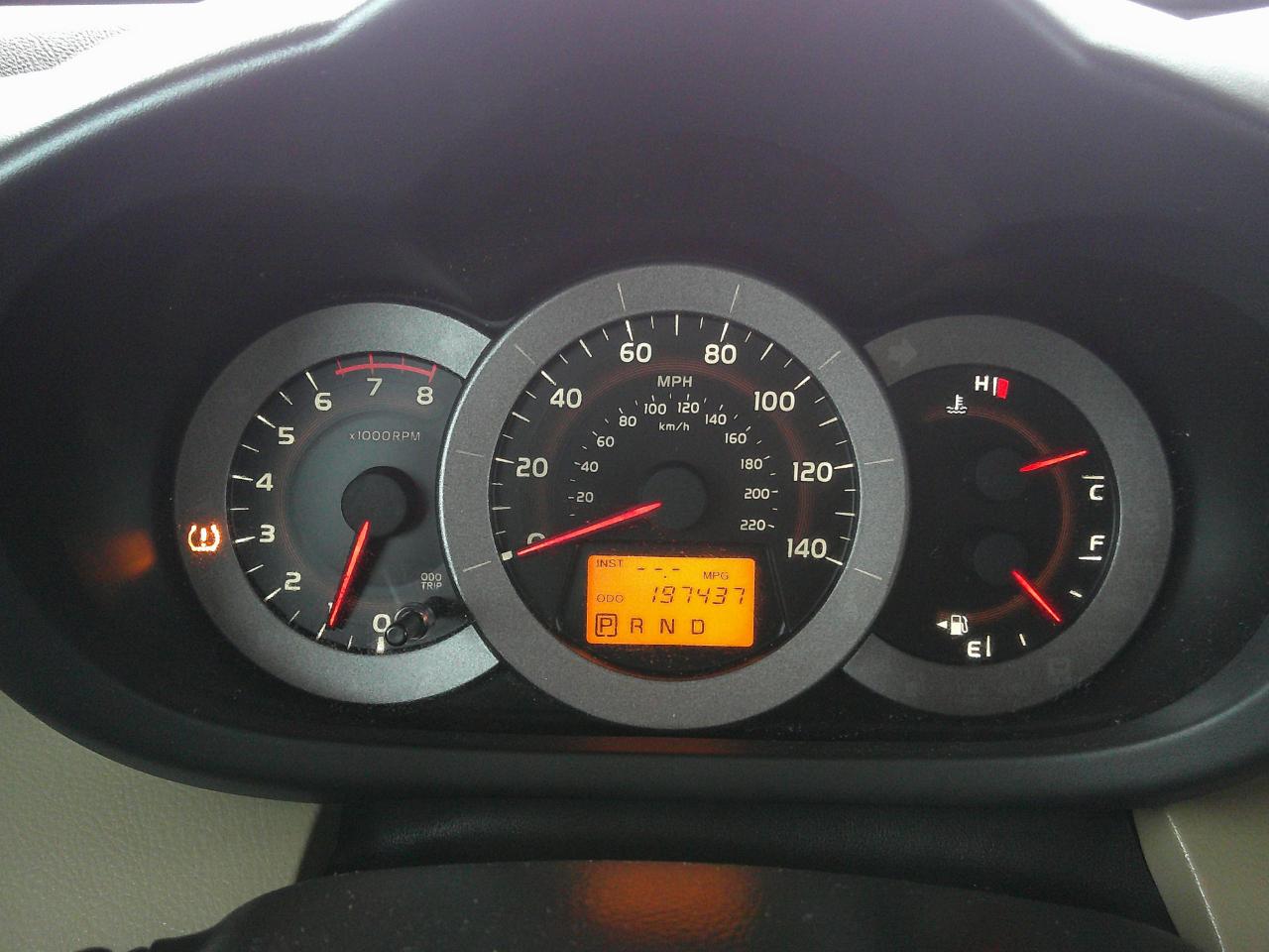 Toyota RAV4 FWD 4dr 4-cyl 4-Spd AT (Natl) 2009