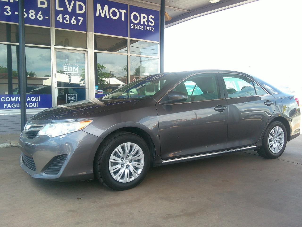 2013 Toyota Camry 4dr Sdn I4 Auto XLE (Natl)