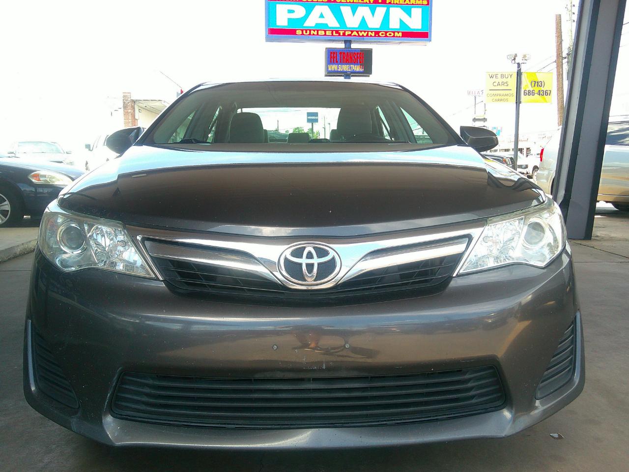 Toyota Camry 4dr Sdn I4 Auto XLE (Natl) 2013