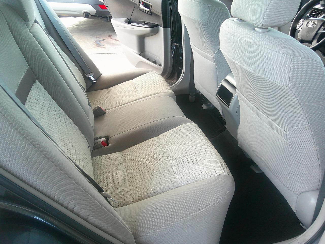 Toyota Camry 4dr Sdn I4 Auto XLE (Natl) 2013