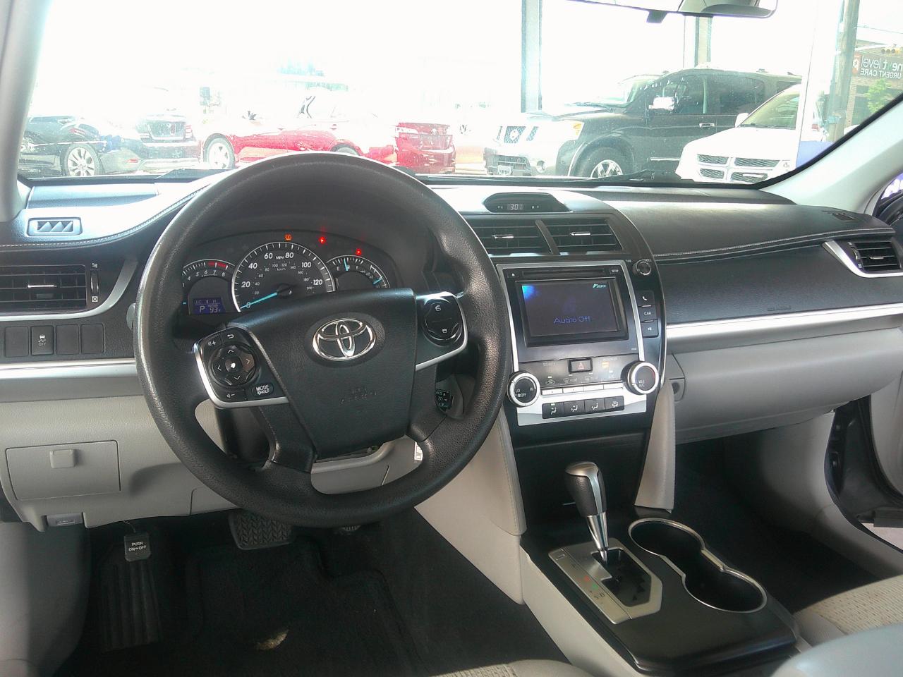 Toyota Camry 4dr Sdn I4 Auto XLE (Natl) 2013