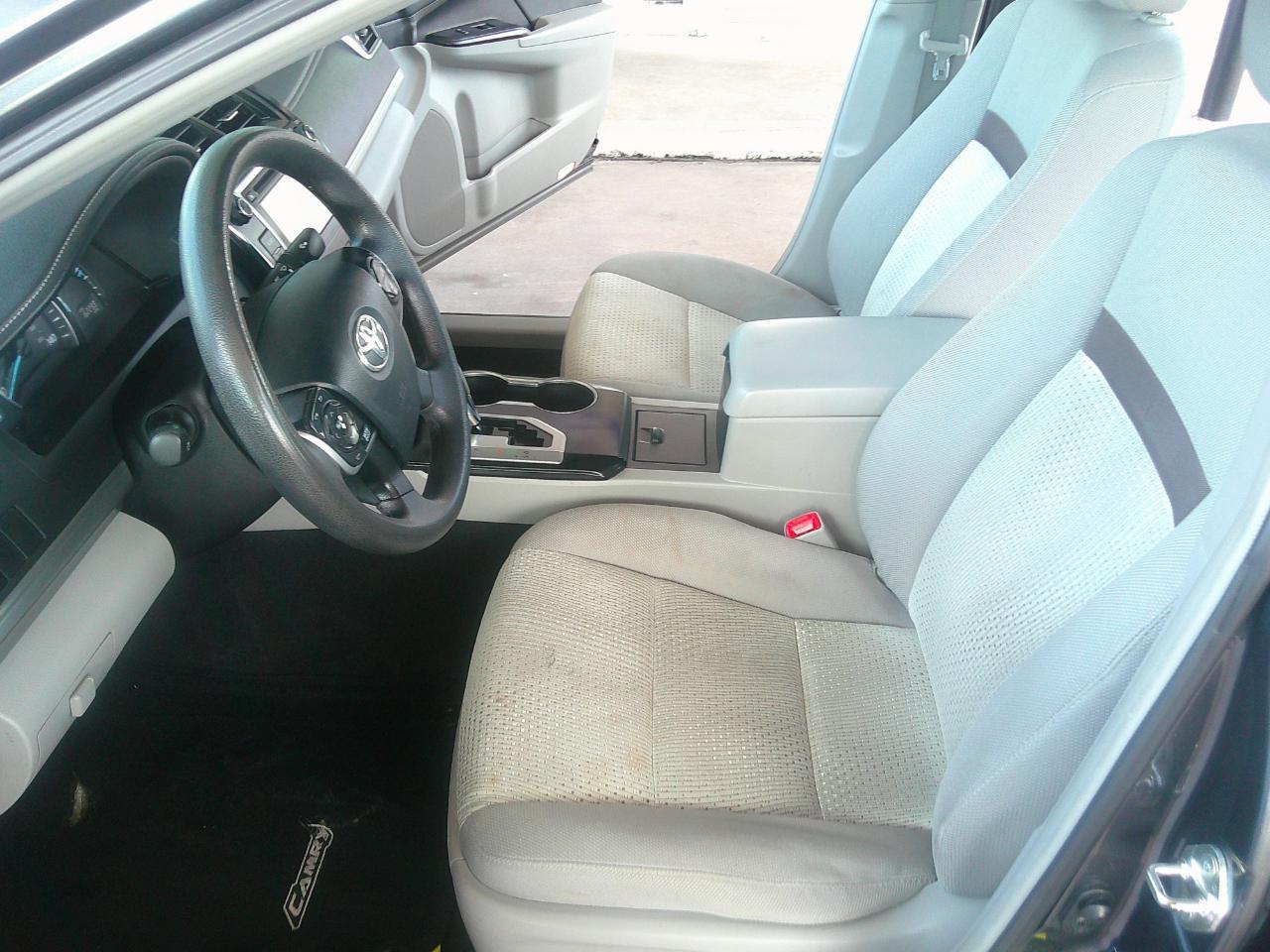 Toyota Camry 4dr Sdn I4 Auto XLE (Natl) 2013