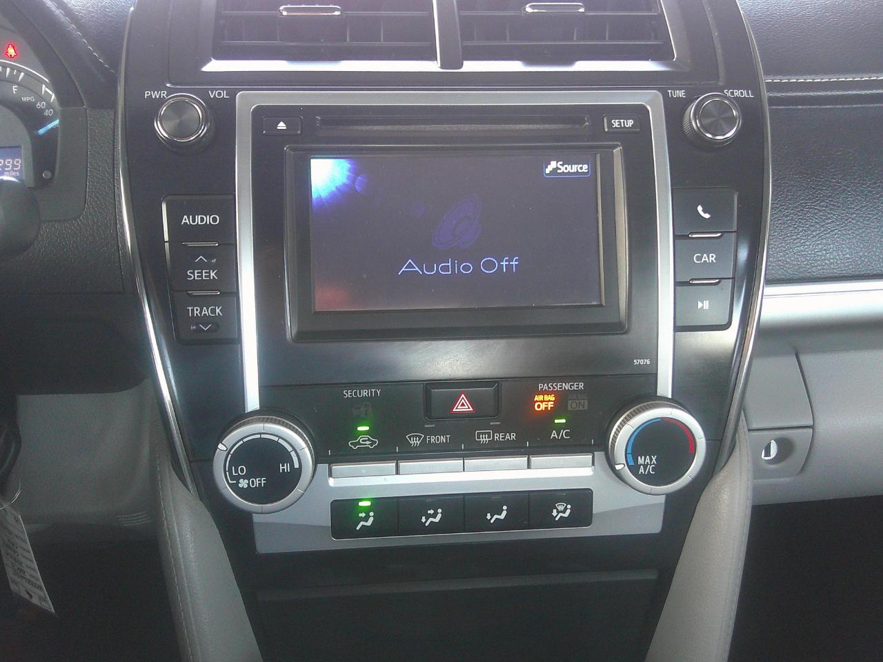 Toyota Camry 4dr Sdn I4 Auto XLE (Natl) 2013