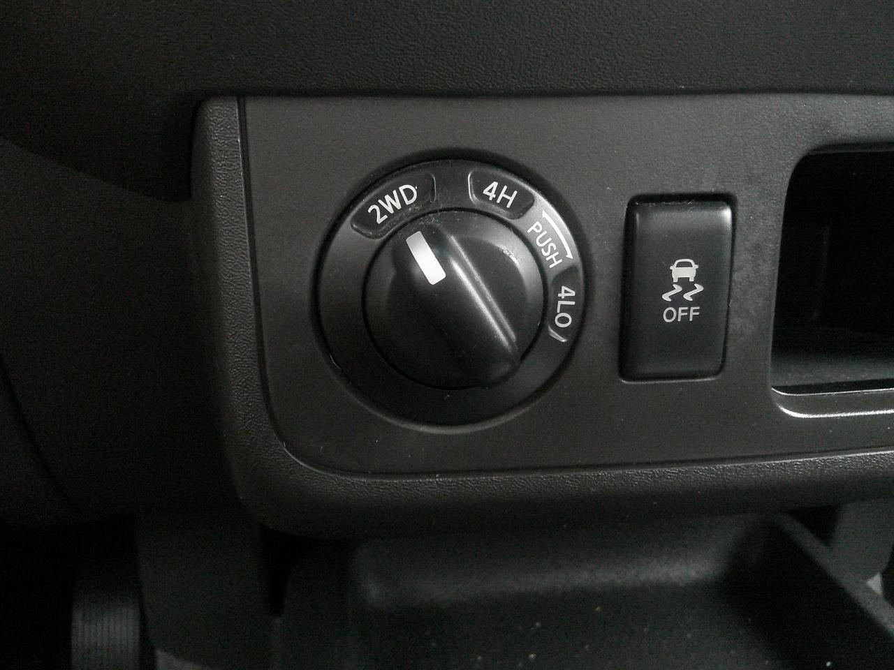 Nissan Xterra 4WD 4dr Auto S 2012