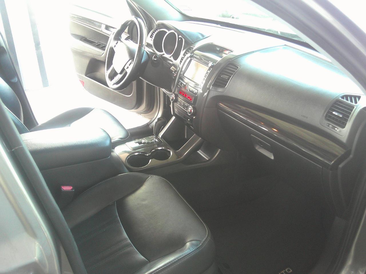 Kia Sorento 2WD 4dr V6 SX 2013