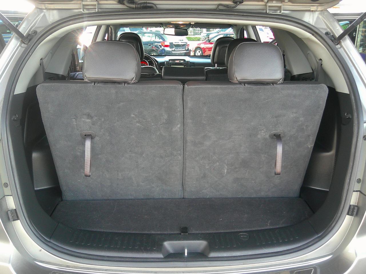Kia Sorento 2WD 4dr V6 SX 2013