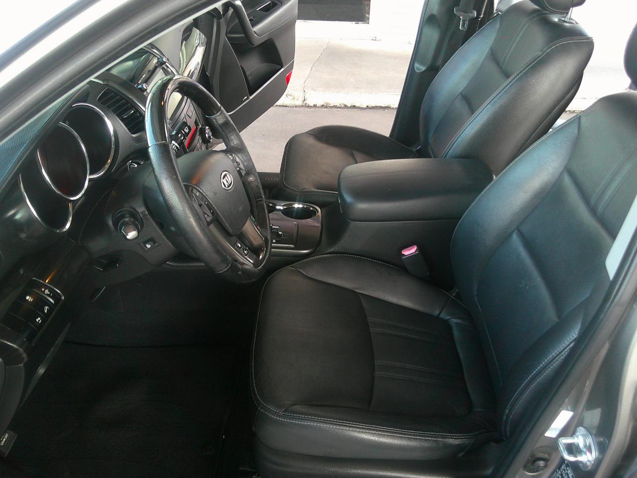 Kia Sorento 2WD 4dr V6 SX 2013