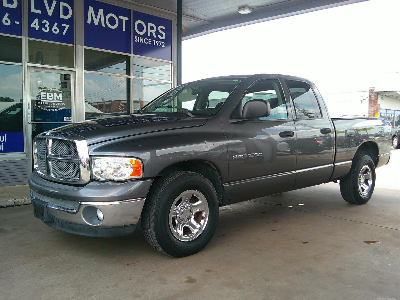 2003 Dodge Ram 1500 4dr Quad Cab 140.5" WB SLT