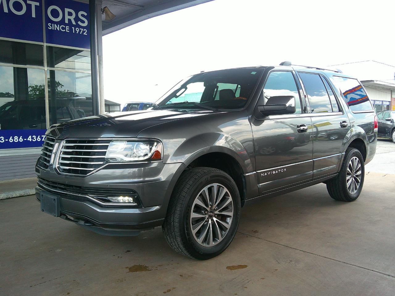 2015 Lincoln Navigator 2WD 4dr