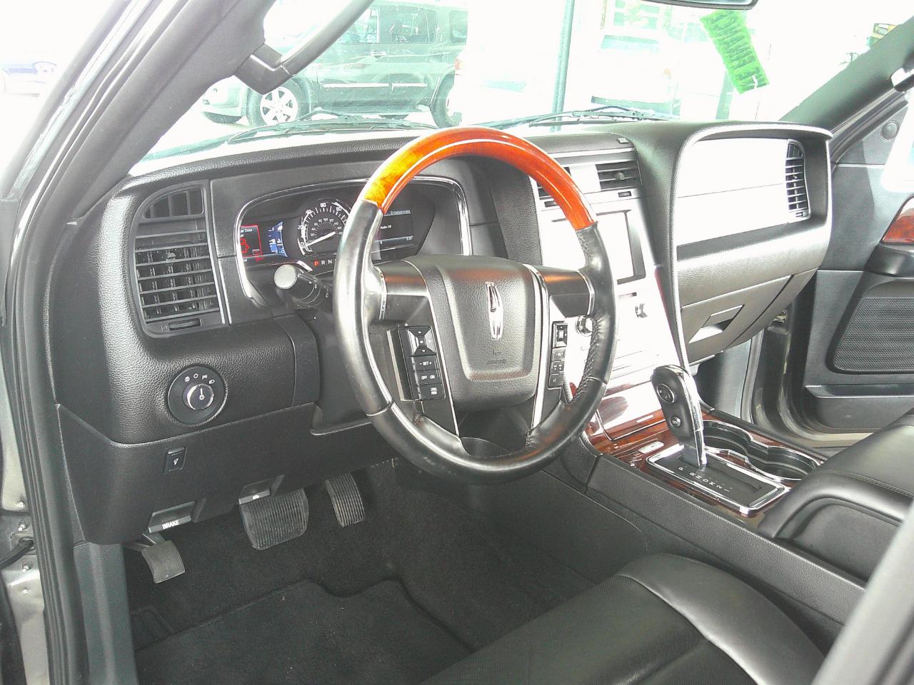 Lincoln Navigator 2WD 4dr 2015