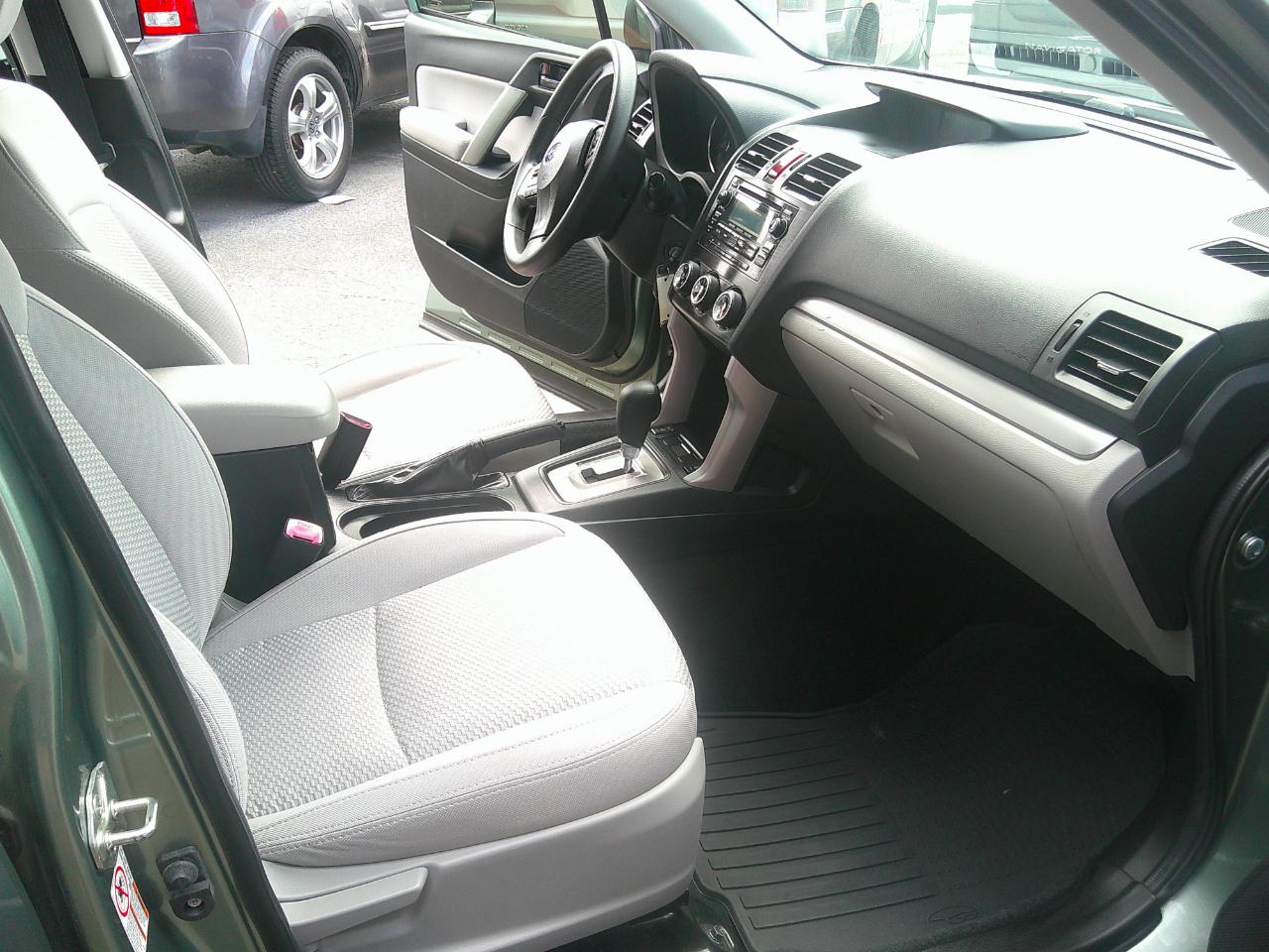 Subaru Forester 4dr CVT 2.5i Premium PZEV 2015