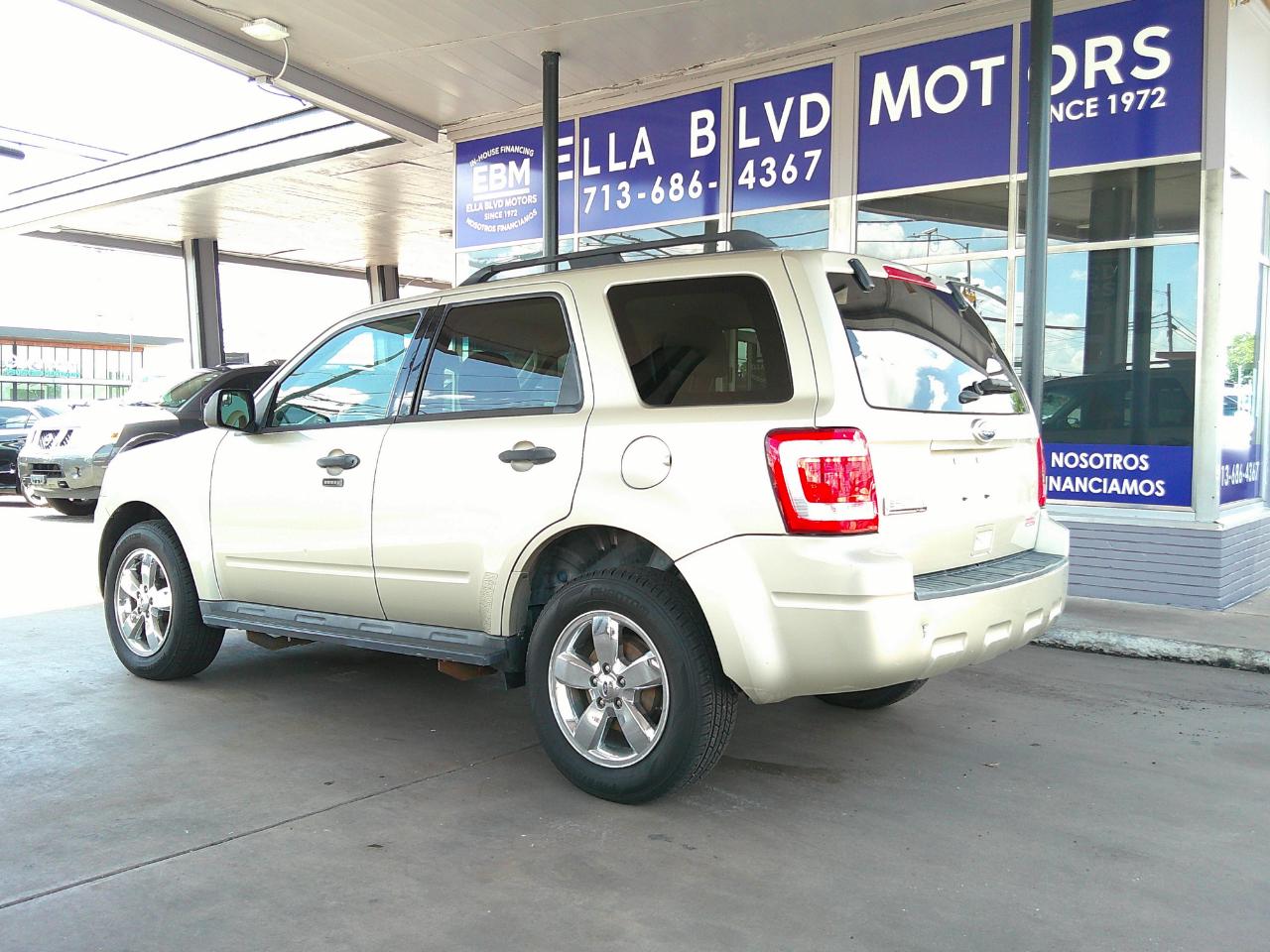 Ford Escape FWD 4dr XLT 2011